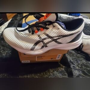 Women's Size 9 Asics Running  Shoes